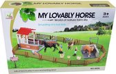 Paardenboerderij Met Stal En Dieren