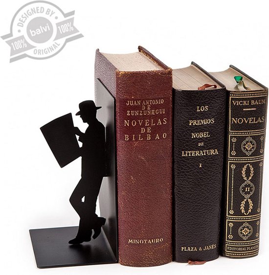 Balvi boekensteun man The reader