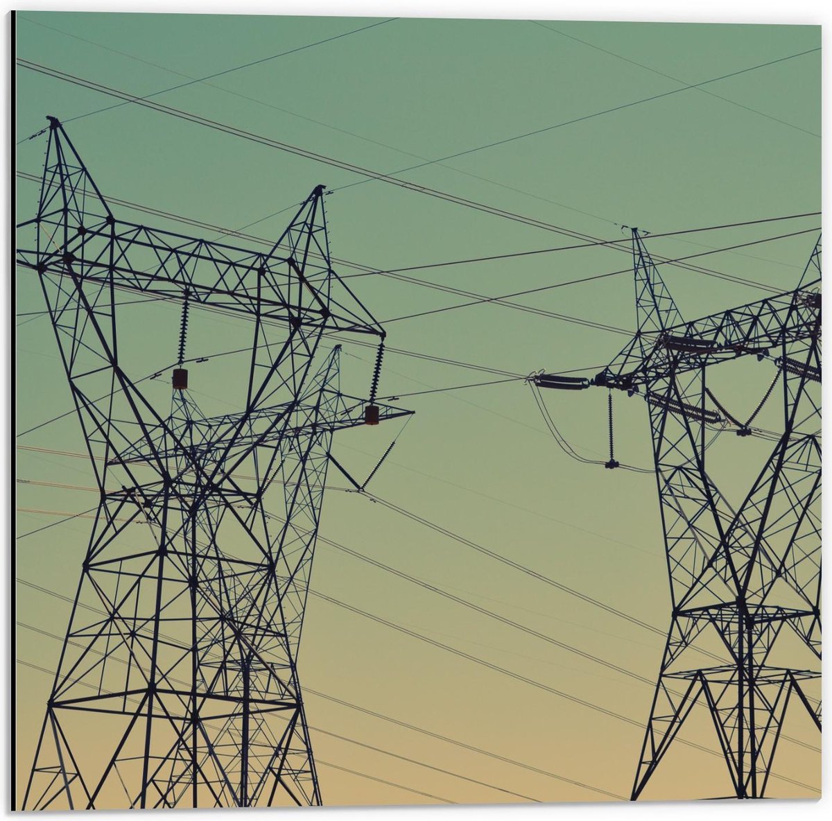 Dibond - Elektriciteit palen - 50x50cm Foto op Aluminium (Met Ophangsysteem)