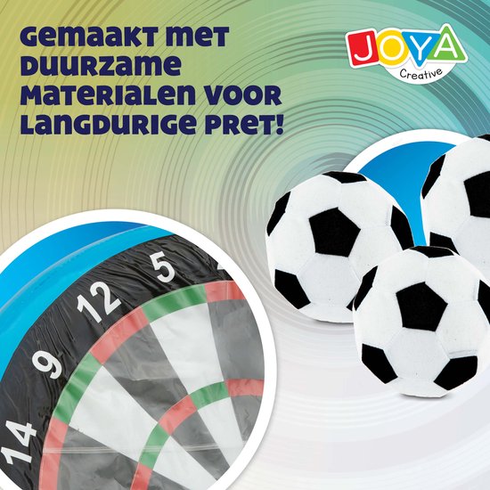 Close-up van een deel van een opblaasbaar dartbord en drie zachte voetbal speelgoedjes.
