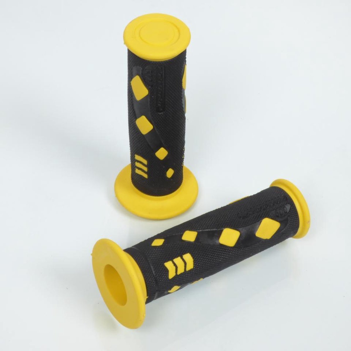 Paire de poignée noir et jaune ProGrip Road 600 pour moto scooter 50 à boite