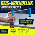 Reisvriendelijk uitschuifbaar tafeltennisnet in blauw en geel, geschikt voor tafels tot 183 cm breed.