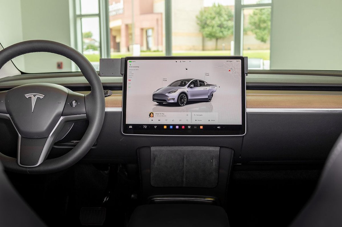 Autohouder - Brodit Proclip Tesla Model Y 20-/ Model 3 18-24½- Center mount