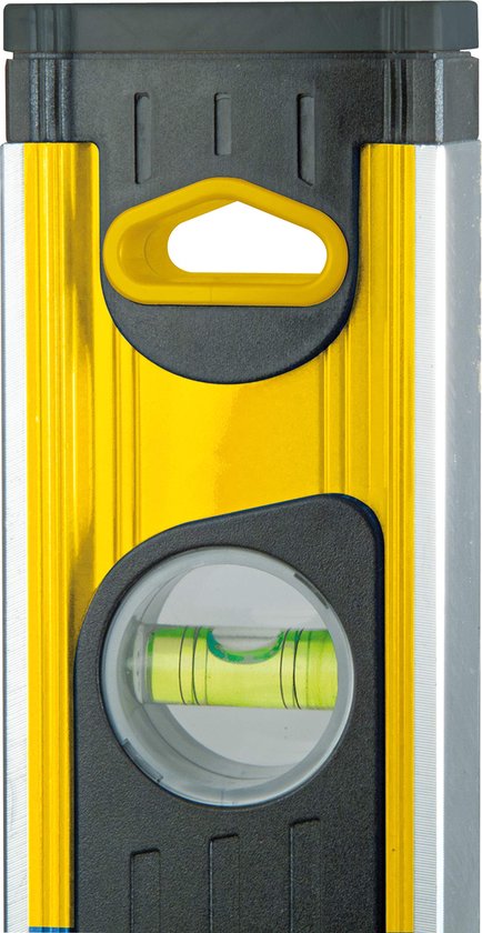 Detail van een gele en zwarte waterpas met een zilverkleurige rand en een groene waterpasbubbel.