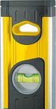 Detail van een gele en zwarte waterpas met een zilverkleurige rand en een groene waterpasbubbel.