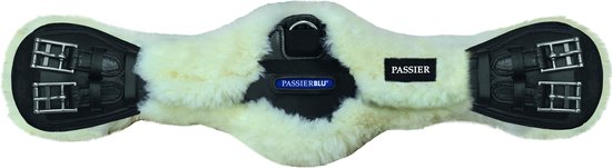 Witte lamsvel singel met zwarte delen, gespen en Passier logo's.