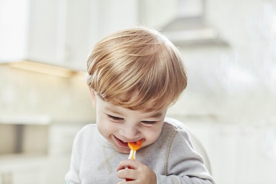 NumNum GOOtensils Babylepels Set - Fase 1 2 Siliconen Leerlepels voor baby's 6 maanden - Voederlepel Ideaal voor Baby Led Weaning BLW - BPA-vrij Lepels - 2-delig (Lila/Roze