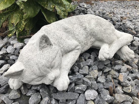 Betonnen Tuinbeeld Kat OriginalPaul Skulp & Betondesign Stenen Figuur Kat ' Luna' - Slapende Kat Van Massief Steen/beton - Vorstbestendig Voor In De Tuin - 11x28x20 Cm Betonnen Tuinfiguur Kat