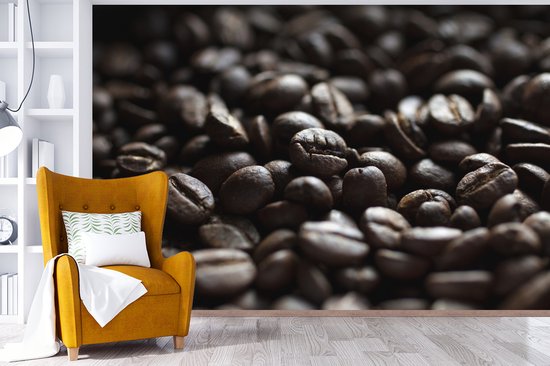 Papier peint photo vinyle - Grains de café torréfiés marron foncé au goût amer largeur 450 cm x hauteur 300 cm - Tirage photo sur papier peint (disponible en 7 tailles)