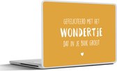 Laptop sticker - 12.3 inch - Zwangerschap - Quote - Spreuken - Gefeliciteerd met het wondertje dat in je buik groeit - 30x22cm - Laptopstickers - Laptop skin - Cover