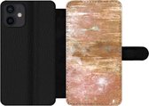 Bookcase Geschikt voor iPhone 12 Mini telefoonhoesje - Brons - Metaal - Roest print - Met vakjes - Wallet case met magneetsluiting