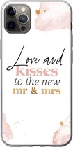 Geschikt voor iPhone 12 Pro Max hoesje - Feest - 'Love and kisses to the new Mr & Mrs' - Quotes - Spreuken - Siliconen Telefoonhoesje