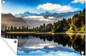 Tuinposter - Tuindoek - Tuinposters buiten - Lake Matheson op het Zuidereiland van Nieuw-Zeeland - 120x80 cm - Tuin