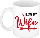 I love my wife cadeau koffiemok / theebeker wit met Cupido pijl - 300 ml - valentijn cadeautje / huwelijkscadeau voor haar