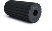 BLACKROLL Flow Foam Roller 30 cm met geribbeld oppervlak voor extra stimulatie - Zwart