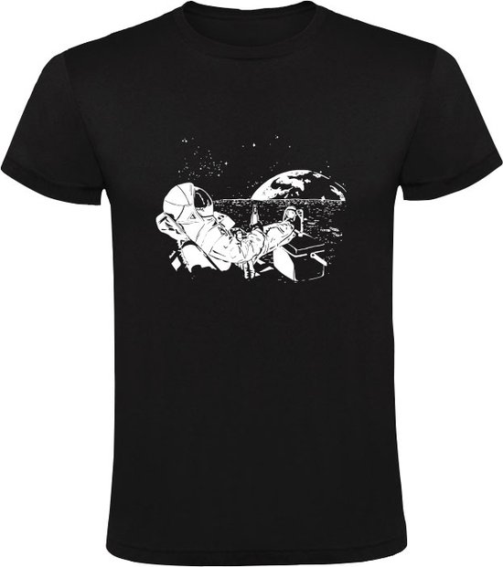 Foto: Astronaut relax ruimte heren t shirt ruimtevaart planeet maan chillen grappig