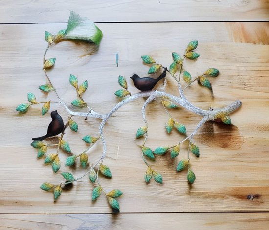 Branche de décoration murale avec oiseaux