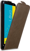 Cadorabo Hoesje geschikt voor Samsung Galaxy J6 2018 in KOFFIE BRUIN - Beschermhoes in flip design Case Cover met magnetische sluiting