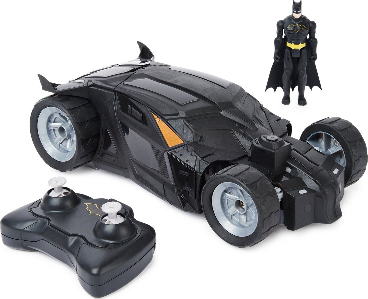 DC Comics - Ensemble de jeu Crusader Batmobile avec une figurine