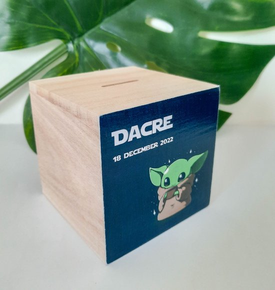 Houten spaarpot - Baby Yoda - Grogu - Jongen - Meisje - Mandalorian - Kraamcadeau - Hout - SVP NAAM EN GEBOORTEDATUM DOORGEVEN PER E-MAIL van Wooden City — afbeelding 2