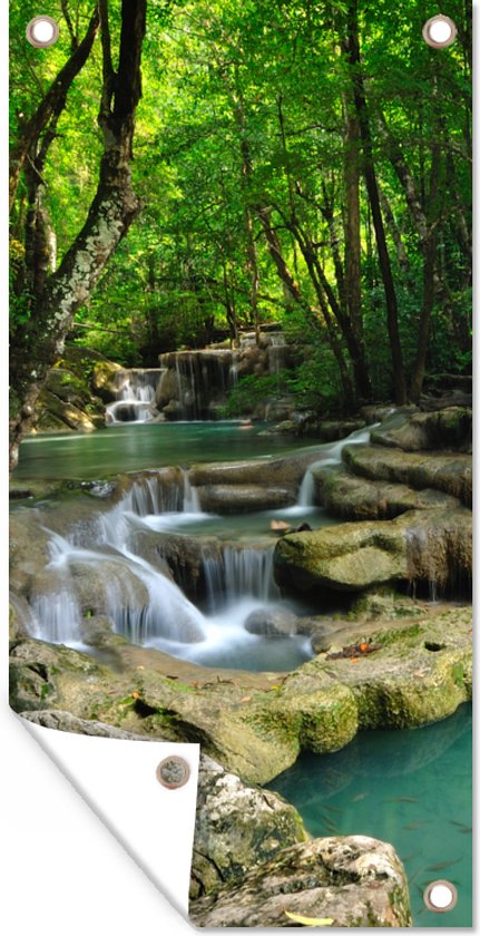 Tuinposter Groene natuur in het Nationaal park Erawan in Thailand - 40x80 cm - Wanddecoratie Buiten - Tuinposter - Tuindoek - Schuttingposter - Tuinschilderij