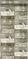 ESTAhome behang vintage koffers lichtbruin - 138213 - 53 cm x 10,05 m