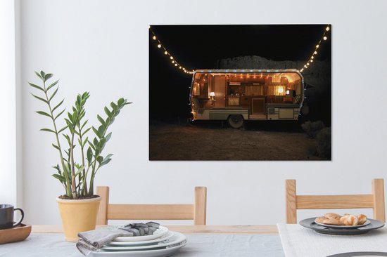 Une caravane avec éclairage 80x60 cm - Tirage photo sur toile (Décoration murale salon / chambre)