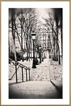 JUNIQE - Poster met kunststof lijst Montmartre, Paris -20x30 /Grijs &