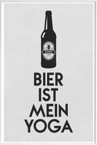JUNIQE - Poster met kunststof lijst Bier Ist Mein Yoga -13x18 /Grijs &