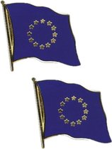 2x stuks supporters pin/broche/speldje vlag Europa - Landen thema feestartikelen