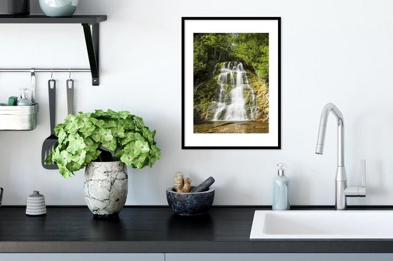 Photo en cadre - Cascade du Parc National de Forillon en Amérique Cadre photo noir avec passe-partout blanc petit 30x40 cm - Affiche sous cadre (Décoration murale salon / chambre)