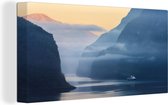 Canvas Schilderij Fjorden in Noorwegen zonsopkomst - 80x40 cm - Wanddecoratie