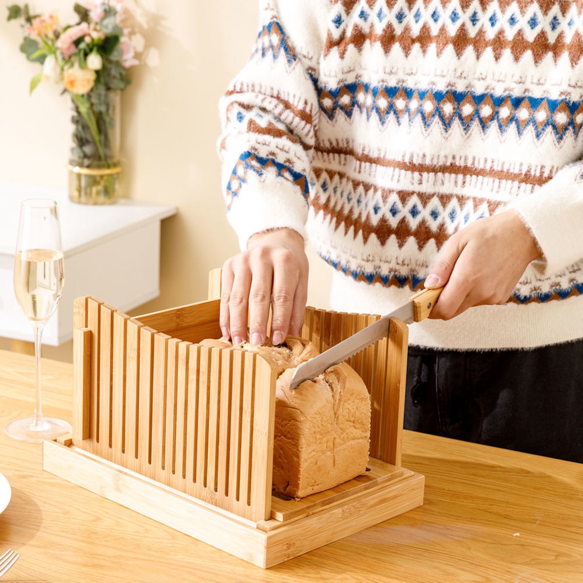 Broodsnijder bamboe - hulpmiddel voor brood snijden - broodplank - kruimelvanger