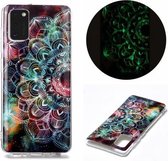 Voor Samsung Galaxy A41 Lichtgevende TPU zachte beschermhoes (Mandala Flower)