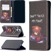 Gekleurde tekening patroon onzichtbare magnetische horizontale flip PU lederen tas met houder & kaartsleuven & portemonnee voor iPhone 12/12 Pro (beer)