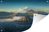 Muurdecoratie Bromo vulkaan in de mist - 180x120 cm - Tuinposter - Tuindoek - Buitenposter