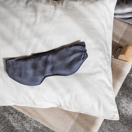 4 Stuks Zijden Slaapmasker en Oogmasker met Verduistering, Verstelbare Hoofdband, Zacht Ademend, voor Reizen - Zwart, Grijs, Beige, Paars