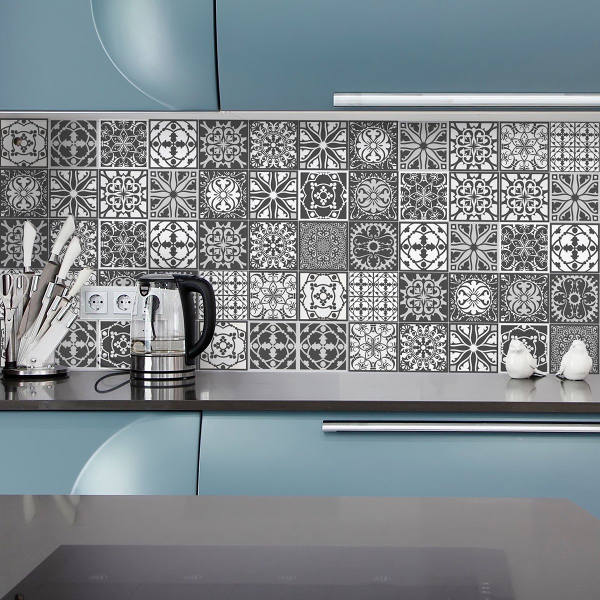 Ambiance Sticker Zelfklevende tegelmuurstickers voor keuken en badkamer - 16 originele Azulejo tegelstickers in grijstinten - 16 stickers, 20x20cm Multi color