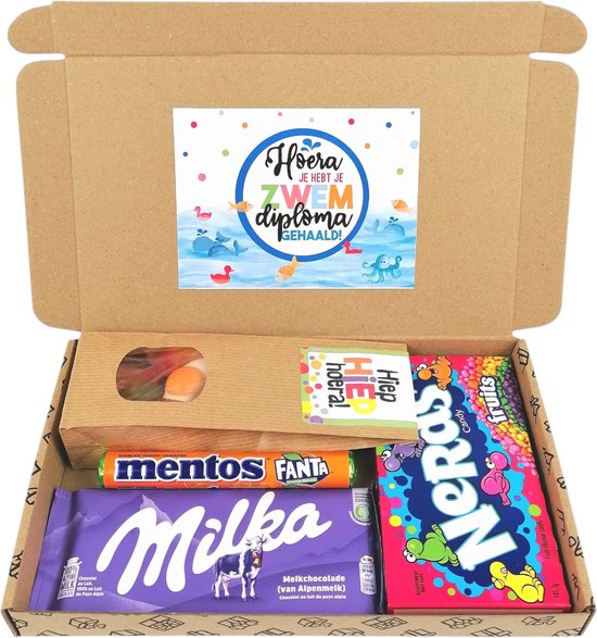 Zwemdiploma brievenbus cadeau - Hoera je hebt je zwemdiploma gehaald - chocolade - snoep - cadeau - zwemdiploma cadeautje A B C