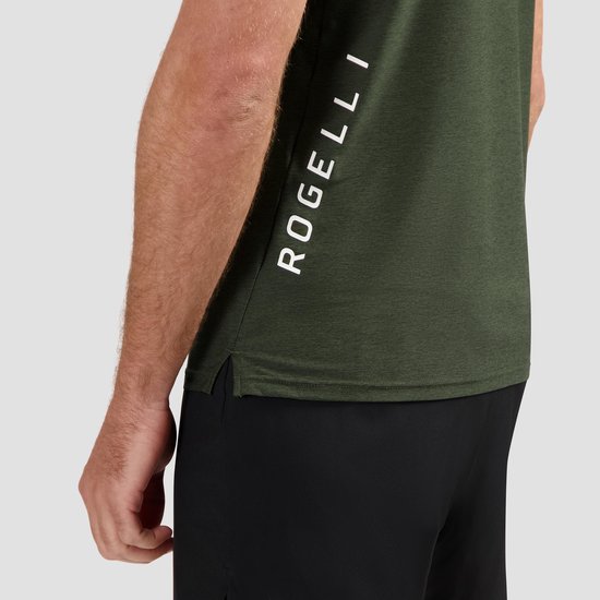 Zijaanzicht van een donkergroen sportshirt met korte mouwen. Het logo 'ROGELLI' staat in witte letters op de linker zijkant.
