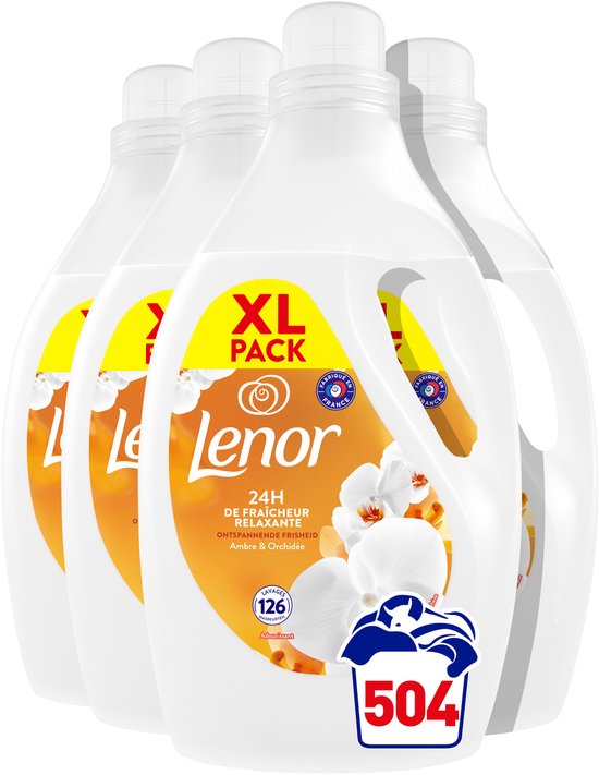 Quatre bouteilles de lessive Lenor "Ambre & Orchidée XL Pack" avec 126 lavages par bouteille.