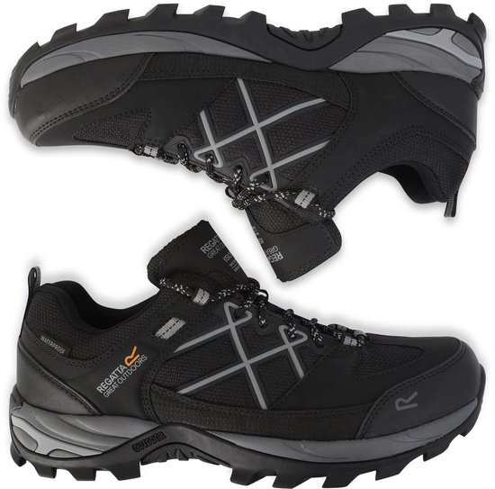 Paar zwarte wandelschoenen met grijze accenten en veters, gezien van bovenaf en opzij.