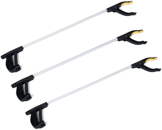 Drie grijpers met lange metalen stelen, zwarte handgrepen en zwarte grijpers met gele accenten.