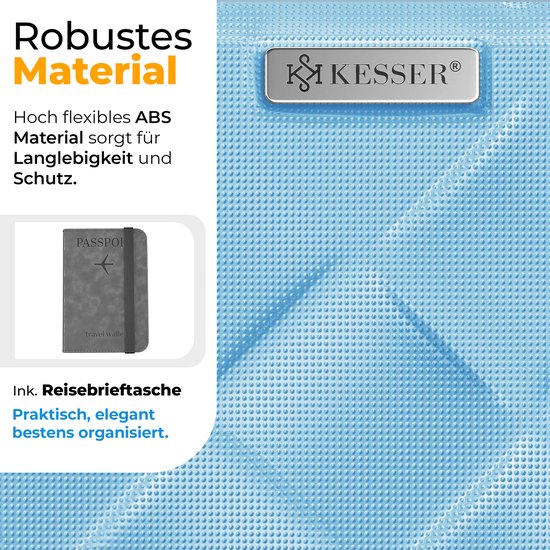Detail van de blauwe koffer met ruitpatroon en de tekst 'Robustes Material'.