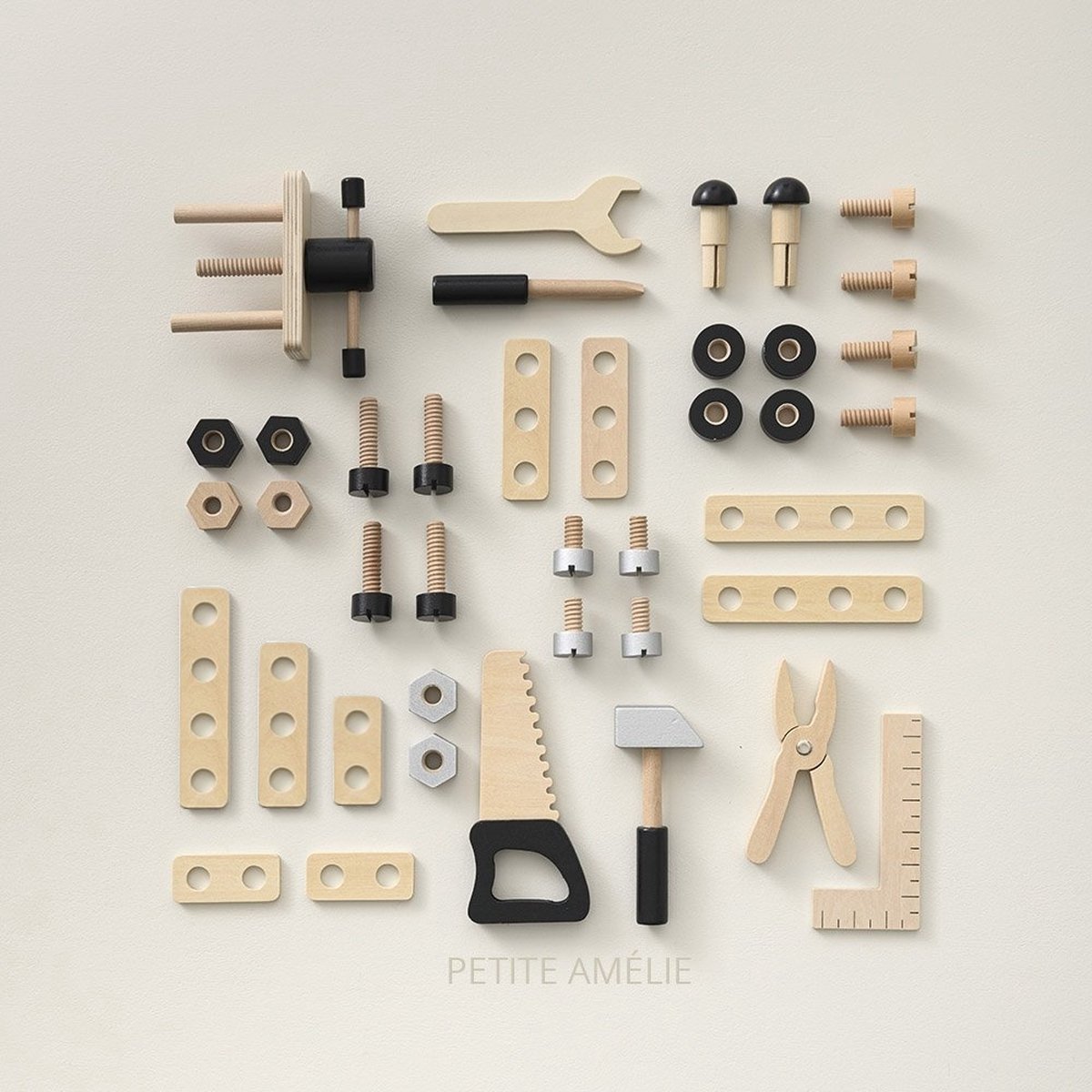 Petite Amélie Werkbank Speelgoed Naturel & Zwart - Incl. 41 stuks Kinder Gereedschap - Stevig van Plywood - Perfecte Hoogte voor de Kleine Klusser — afbeelding 2
