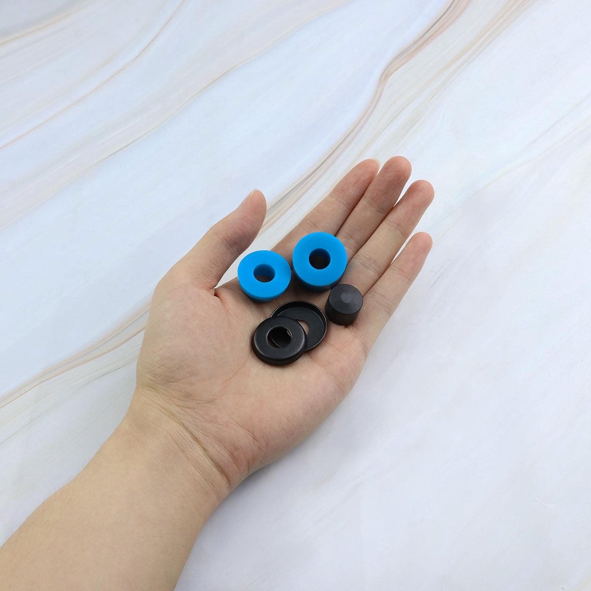 Dailygoods- Bushings Set - 3 Sets Skateboard Truck Bushings Kit - Inclusief 6 Top/6 Bottom Bushings - 6 Pivot Cups - 12 Cup Ringen - PU/Metaal Materiaal