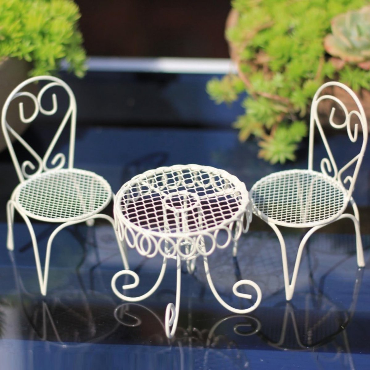Miniatuur Tafel en Stoelen Set van 3, Metalen Meubels voor Tuin en Interieur, Vintage Decoratie voor Woonkamer en Restaurant