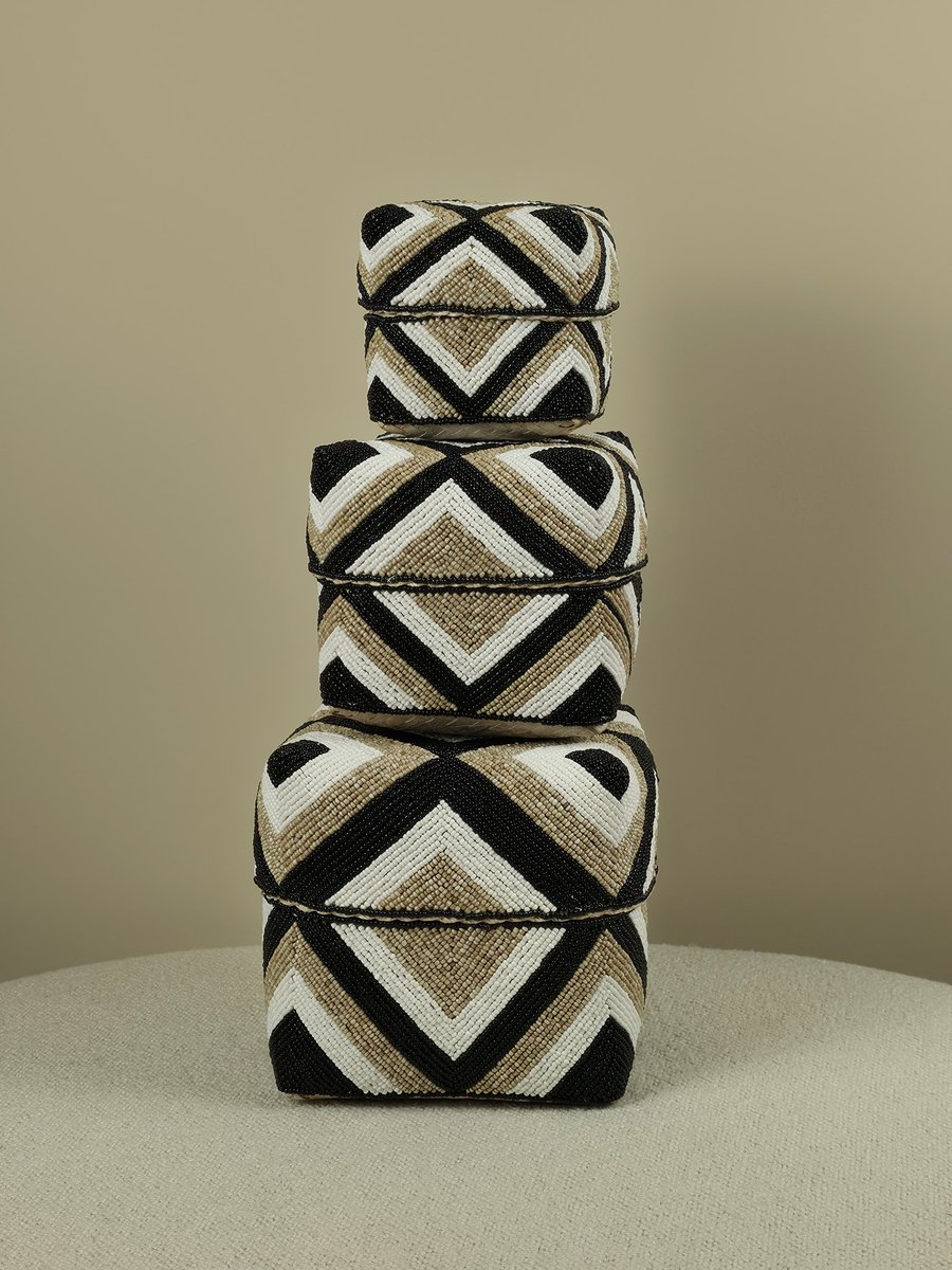 Blitzdeco - Balinese Offermandenset - Roxy - Handgemaakt - Wit, Licht Beige, Zwart - 3 maten