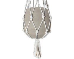 Plantenhanger 'Hang-Out' voor XL Plantenpot - Gebroken Wit - 140 cm lang - Katoenkoord - Geschikt voor Pot met Diameter t/m 40 cm - Handgemaakt in ons Macramé Atelier - Prijs per Stuk - Let op: Exclusief Pot - Inclusief Verzendkosten