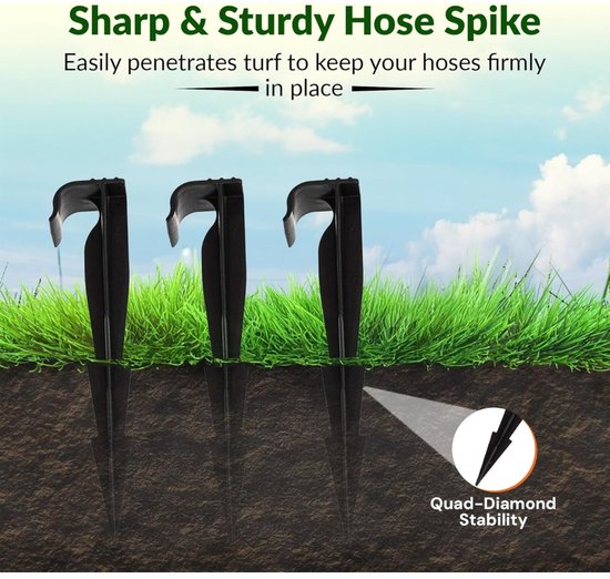 Drie zwarte grondpennen in gras, met tekst "Sharp & Sturdy Hose Spike" en "Quad-Diamond Stability".